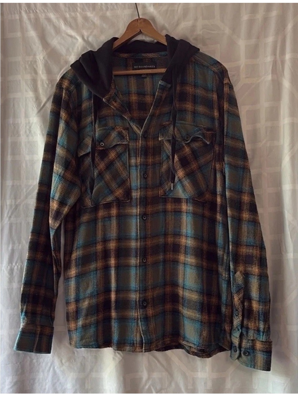 No Boundaries Flannel Shirt With Hood Blue/Gold Women’s Sz S NWOT